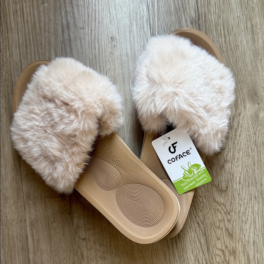 Coface Fluffy Beige Slippers